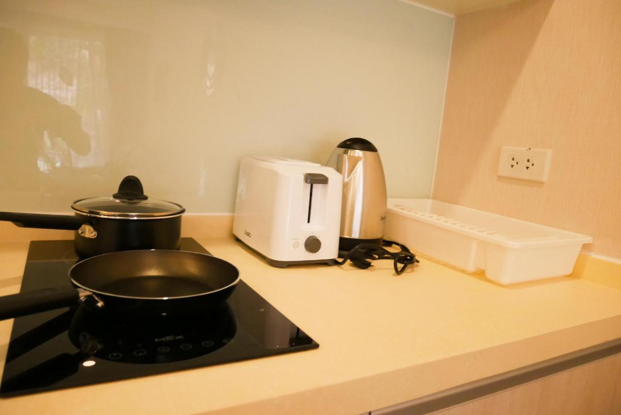 Seven Seas Pattaya Poolside Room ห้องติดสระ Джомтьен Экстерьер фото