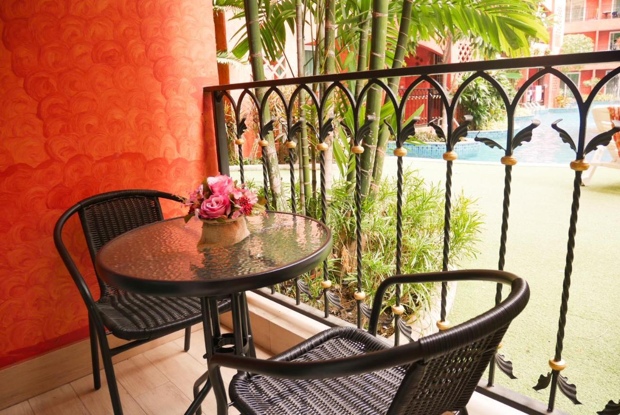Seven Seas Pattaya Poolside Room ห้องติดสระ Джомтьен Экстерьер фото